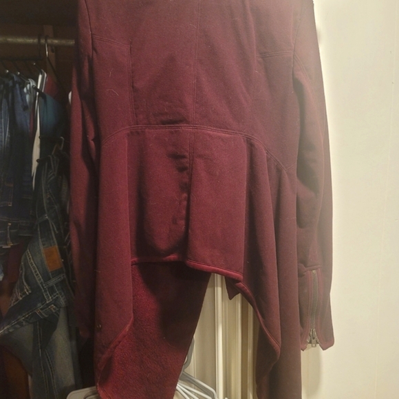 Lululemon Presence of Mind Wrap in Bordeaux - Picture 10 of 12